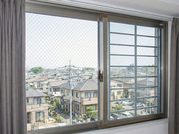 格子間隔9cm以下の安全設計